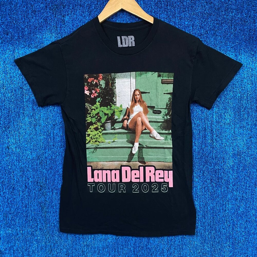 Lana Del Rey Tour 2025 T-shirt Size Small